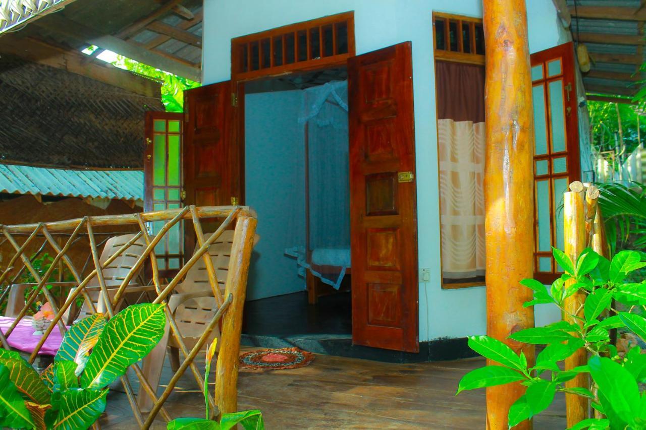 Thatched Villa Tangalle Bagian luar foto